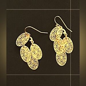 Gold dangly earrings- Fashion jewelry. NWOT.